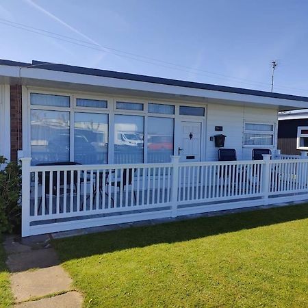 L&L'S Lodge, A Small But Perfectly Formed Chalet Chapel Saint Leonards Eksteriør billede
